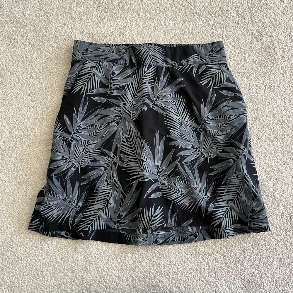 Fig Clothing Nix Botanical Pattern Skort